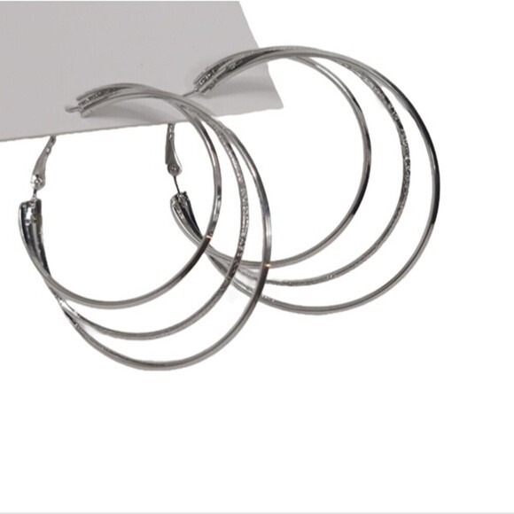 NWT Silver Colored Layered Hoop Earrings - Picture 1 of 6